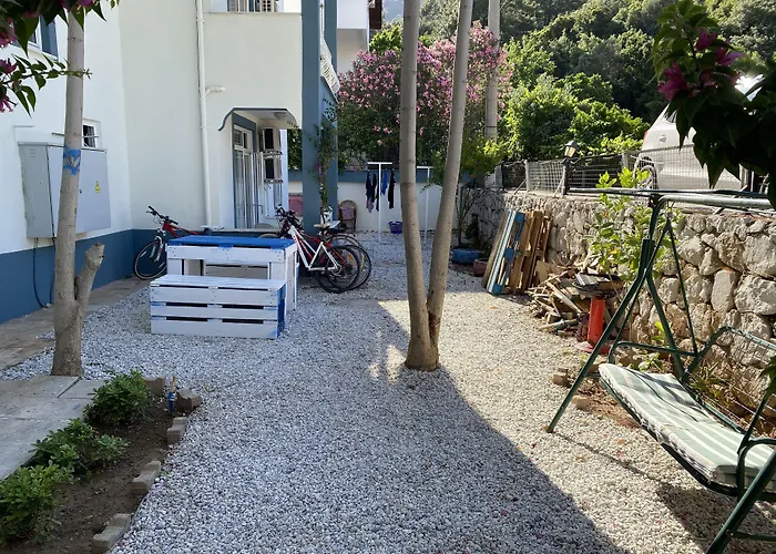 Eda Aparthotel İçmeler